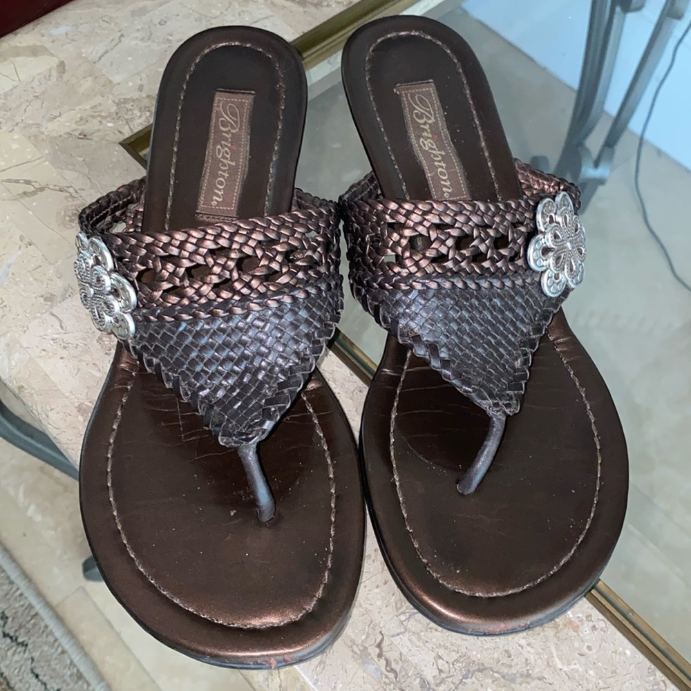 Brighton Lanai Bronze Metallic Leather Sandals - Size 8 1/2 M - Silver Flower